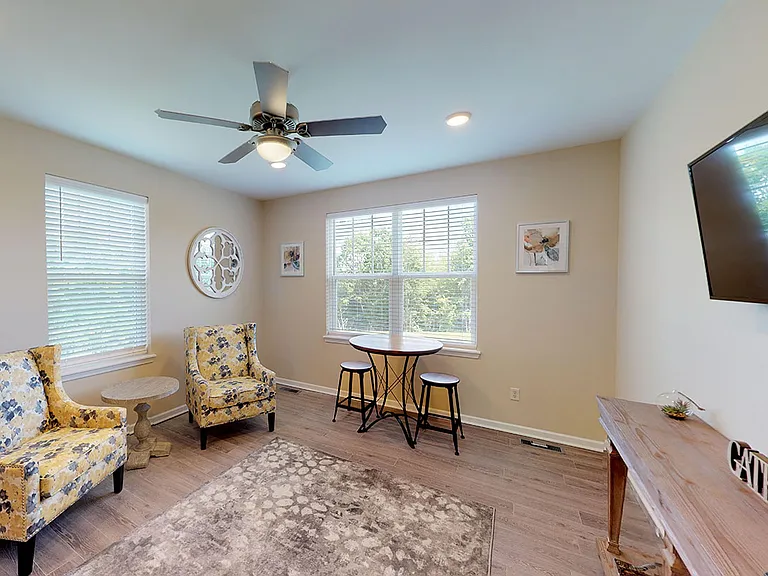 Fairlawn Hills — Photo 24