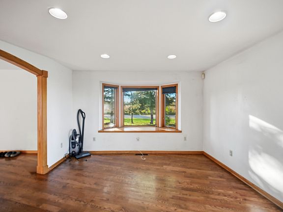 5th image of 6514 S Oak Grove Rd