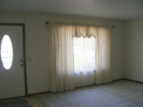 2nd image of 1607 S Downing St