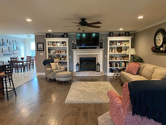3rd image of 6414 Springwood Dr