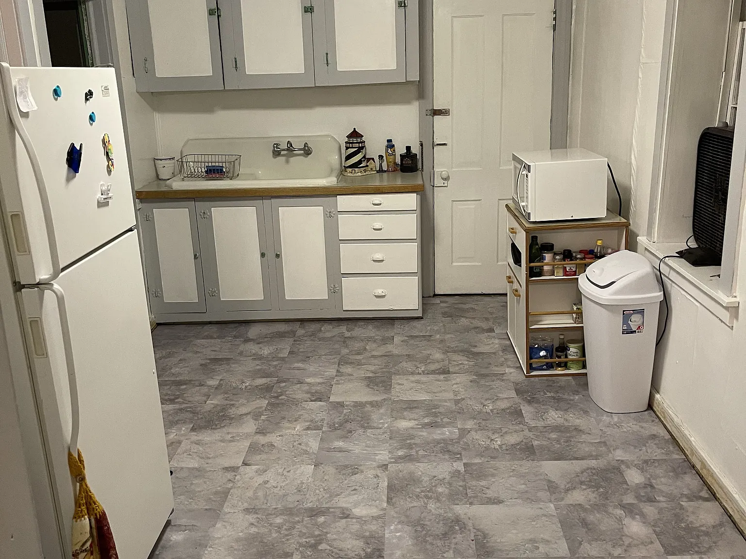 2 bed, 495 sqft, $1,300 — Photo 2