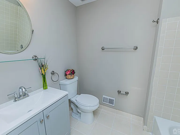 142 Darwin Ln — Photo 9
