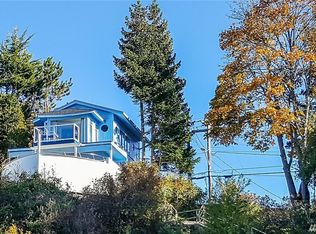 526 S 2nd St, La Conner, WA 98257