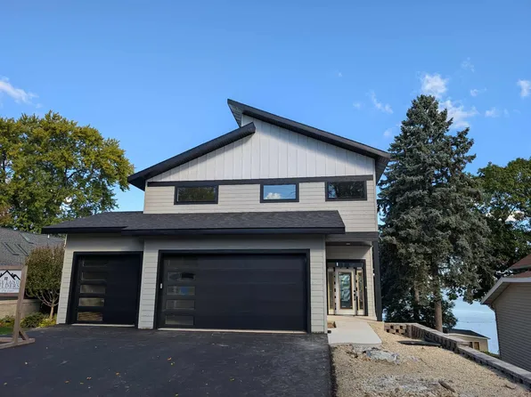 3228 Aalseth Ln, Stoughton, WI 53589