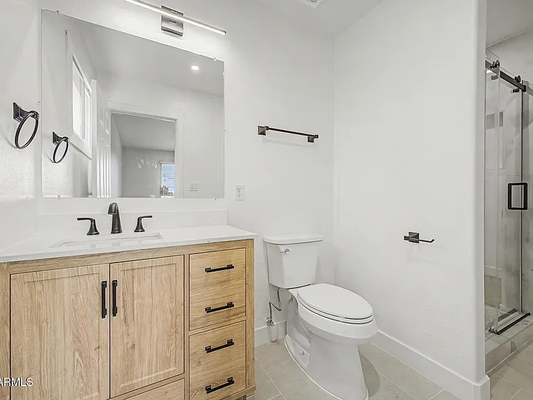 3613 S Kenneth Pl — Photo 14