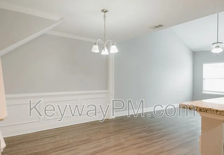 1011 Coveside Trl — Photo 5