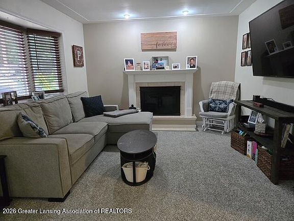 4th image of 4037 S Pine Dell Dr