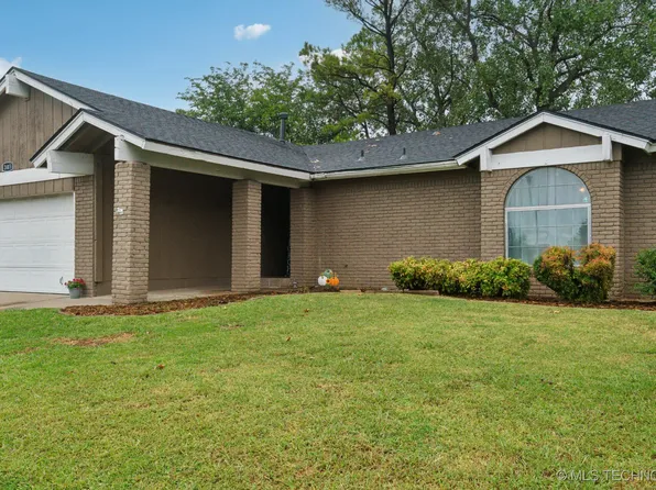 2403 S 104th Ave E, Tulsa, OK 74129