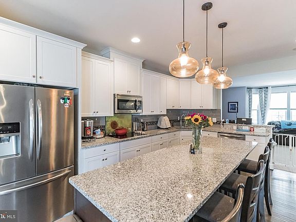 4th image of 8895 Englewood Farms Dr