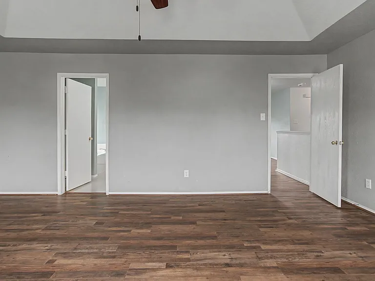 5016 Meridian Ln — Photo 22