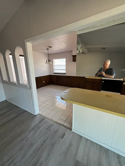 4 bed, 1750 sqft, $1,400 — Photo 2