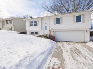 231 42nd Ave NW, Rochester, MN 55901