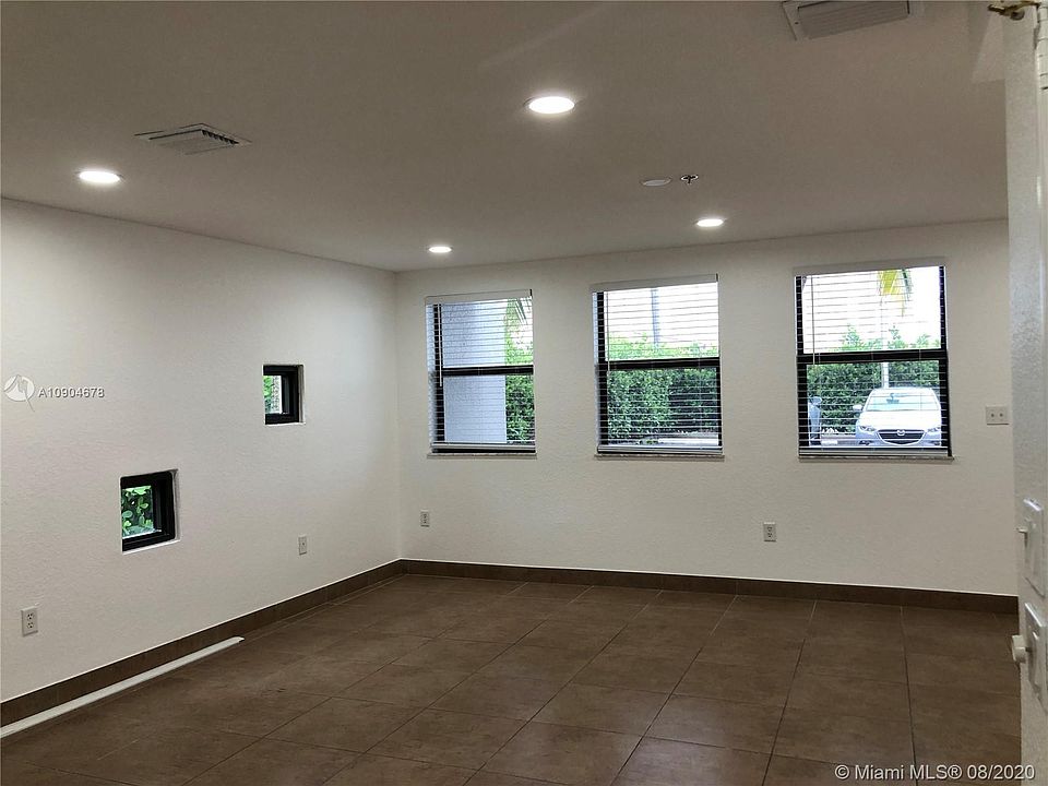 1st image of 1622 NW 1st Ave APT 14