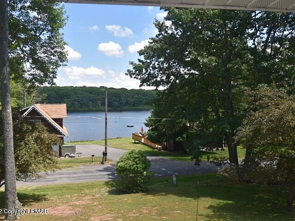 4th image of 1612 W Mountain Lake Dr