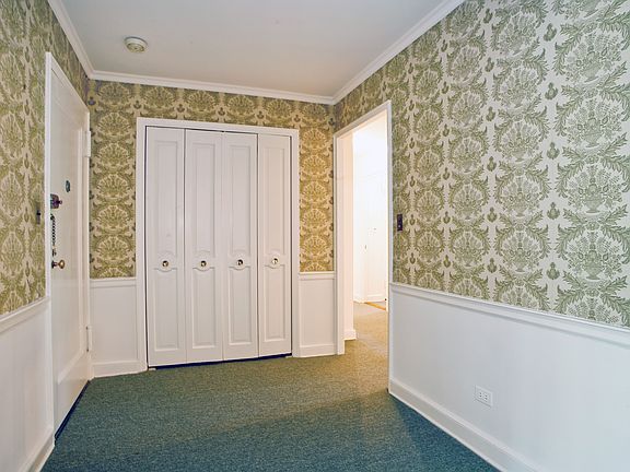 3rd image of 3 Chateaux Cir APT 3F