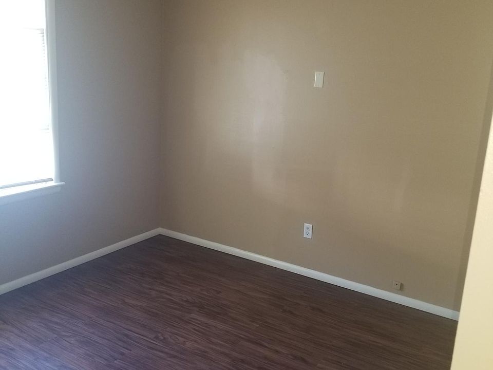 1st image of 3009 S 27th St