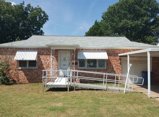 1540 N Columbia Pl, Tulsa, OK 74110