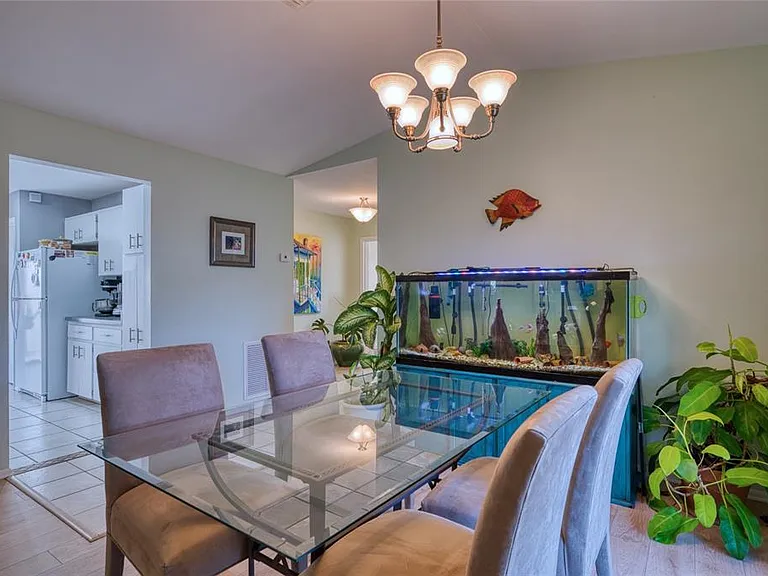 76 Sandstone Cir — Photo 3