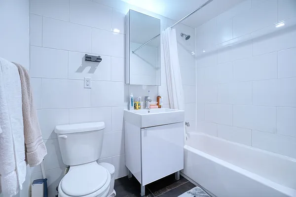 Rented by Serene Powers Real Estate LLC | media 24