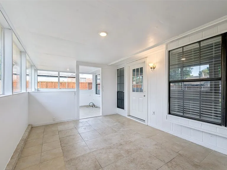 Sunroom (Entrance from living room)