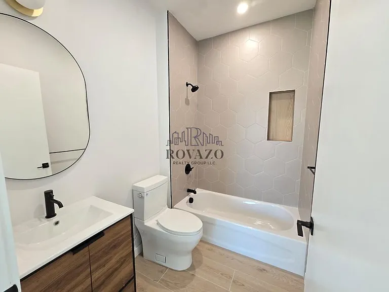 74 Webster St #4D — Photo 8