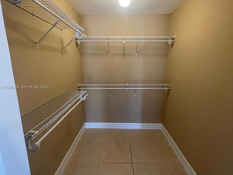 1400 San Remo Cir — Photo 11