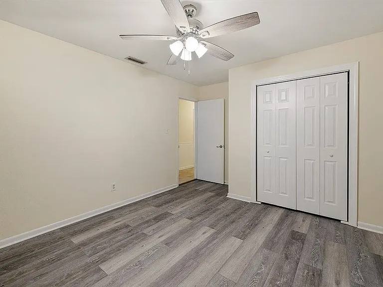 2136 Harriet Dr — Photo 8