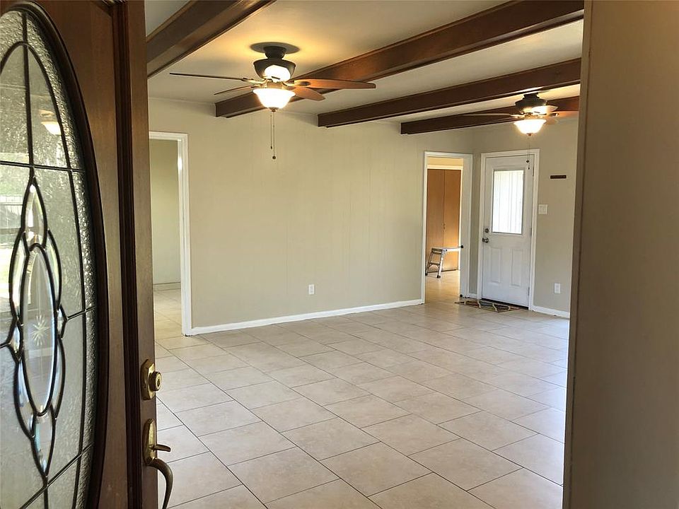 1st image of 1403 Bayou Dr