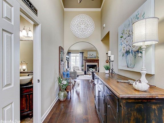 5th image of 105 Kirby Ct