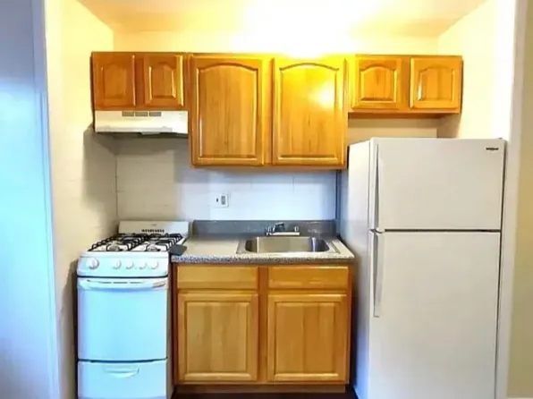 323 Sanford Ave APT B4, Newark, NJ 07106