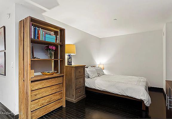 4th image of 20 Pine St APT 1901