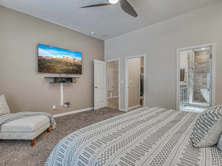 2816 Sammy Cervantes St — Photo 31