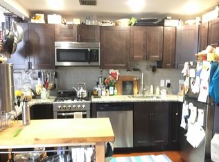 226 S 21st St #2C, Philadelphia, PA 19103