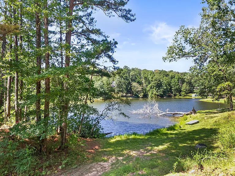 4165 E Lake Dr — Photo 3