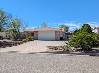 2595 Shavano Peak Dr NE, Rio Rancho, NM 87144