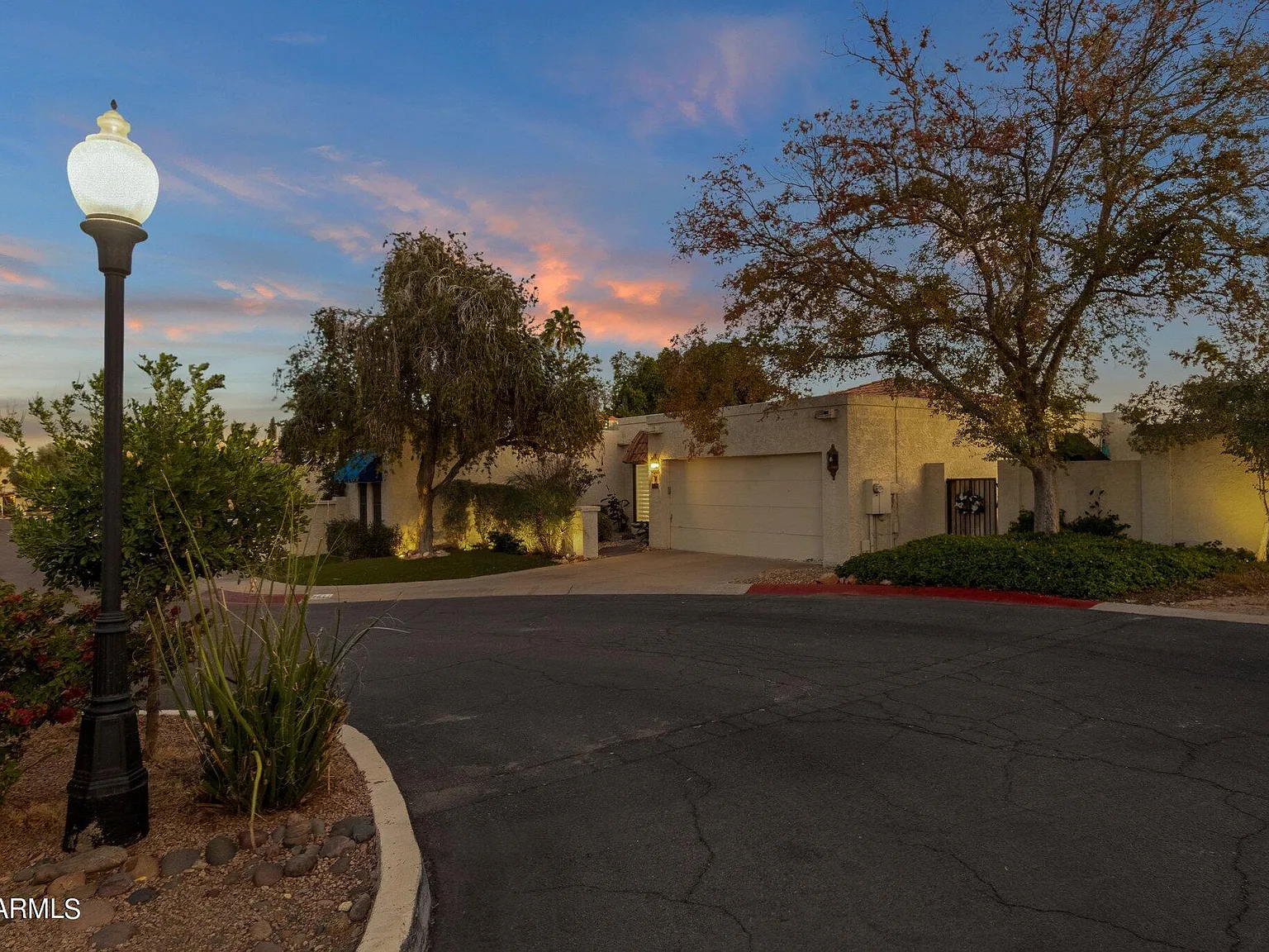 3 bed, 2.0 bath, 1818 sqft, $3,500 — Photo 3