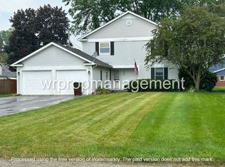 2518-2520 Dean Rd, Lambertville, MI 48144