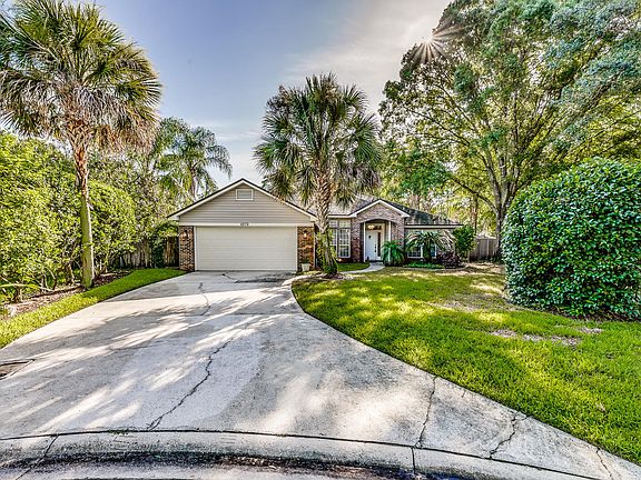 4th image of 4879 Victoria Chase Ct