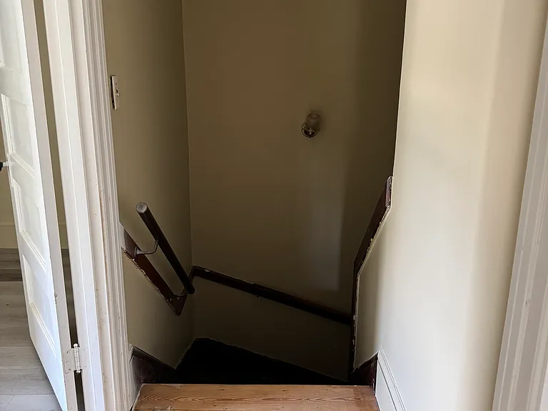 415 Blackstone St #1 — Photo 9