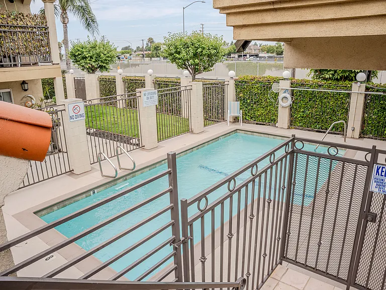 2072 Newport Blvd #248 — Photo 14