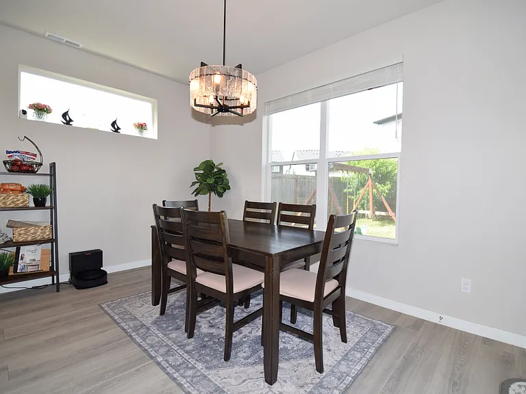 1690 S Quartz Dr — Photo 17
