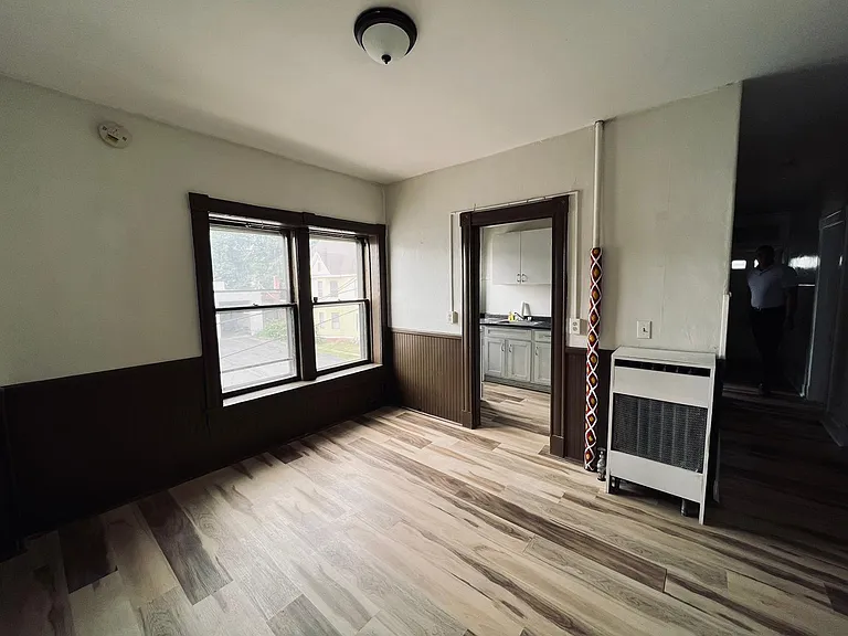 1475 Dwight St #2L — Photo 11