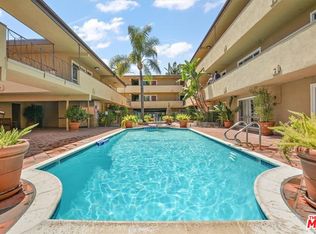 970 Palm Ave APT 216, West Hollywood, CA 90069