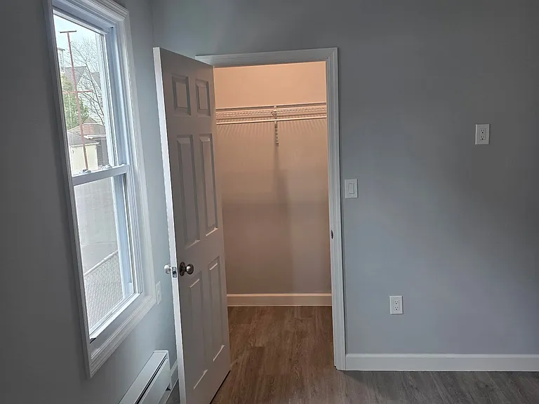 812 Bayway Ave #1 — Photo 8