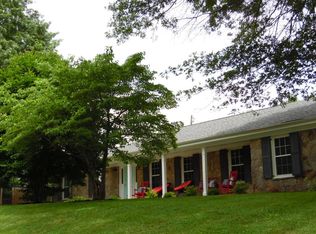 201 Juniper Dr, Versailles, KY 40383
