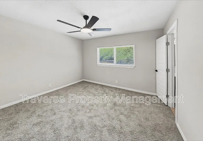 3716 Clotell Dr — Photo 9