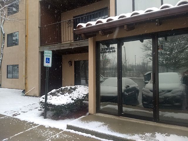 1st image of 21W581 North Ave APT 49