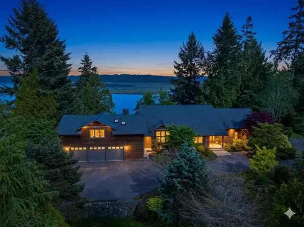 4702 Luhr Road NE, Olympia, WA 98516