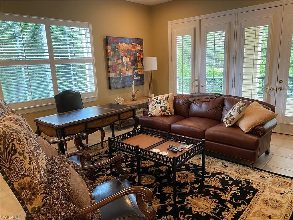 3 bed, 2.0 bath, 2256 sqft, $13,000 — Photo 4