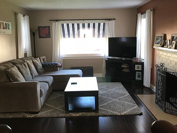 5th image of 702 Victoria Ave